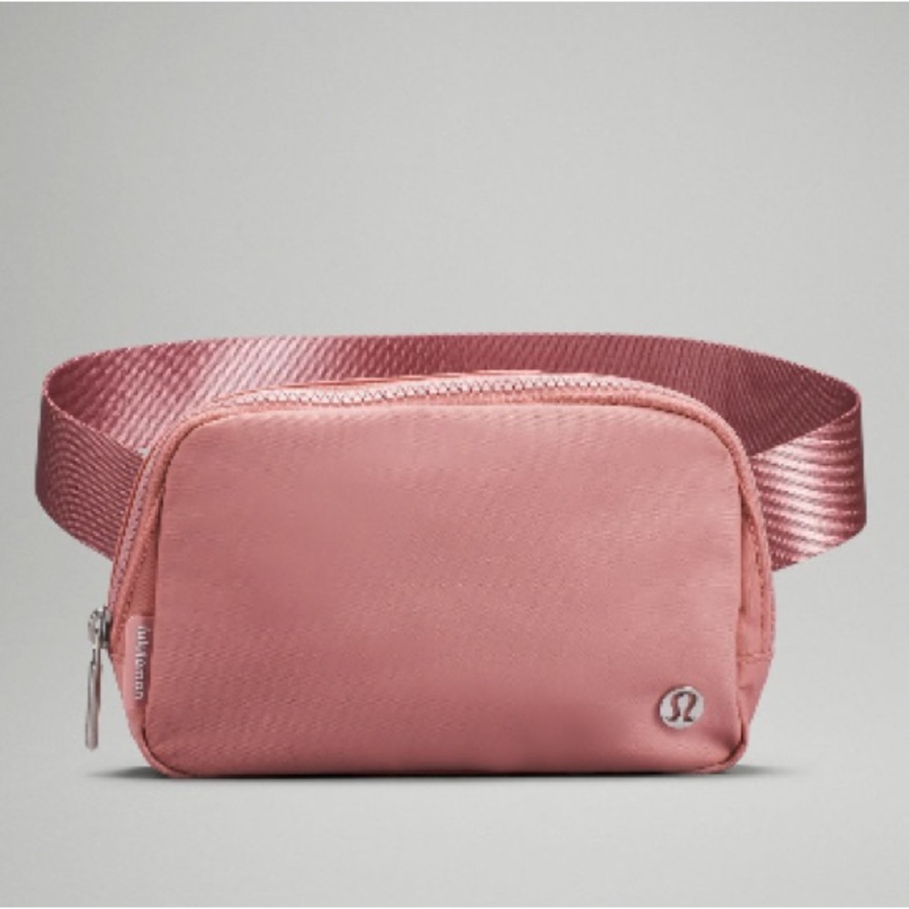 Lululemon Everywhere Belt Bag 1L - Pink Pastel